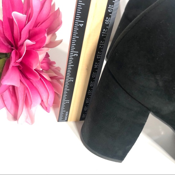 Isaac Mizrahi black Gene suede loafer size 8
(B 5) - Picture 13 of 14